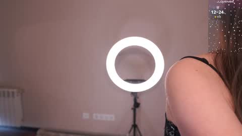 Snapshot of k_kimikooo chatting on January 2025 04:32:01 AM Amely online show from January 2025 04:32:01 AM