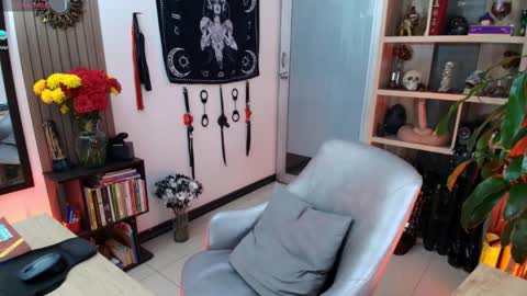 Carym  online show from October 2025 11:13:02 PM