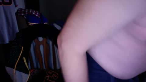 kachen2003 online show from December 2024 05:34:01 PM