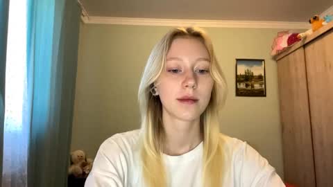Mia 1st day here online show from June 2026 06:52:02 AM