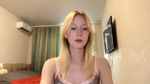 Mia 1st day here online show from July 2026 02:13:02 PM