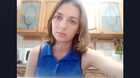 Snapshot of kacilangowski chatting on September 2025 02:16:02 PM Nika online show from September 2025 02:16:02 PM