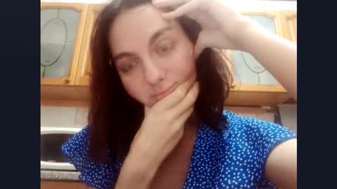 Snapshot of kacilangowski chatting on November 2025 03:22:01 PM Nika online show from November 2025 03:22:01 PM