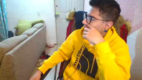 kael_art_d online show from December 2024 02:24:01 AM