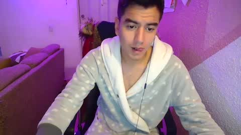 kael_art_d online show from December 2024 07:05:01 AM