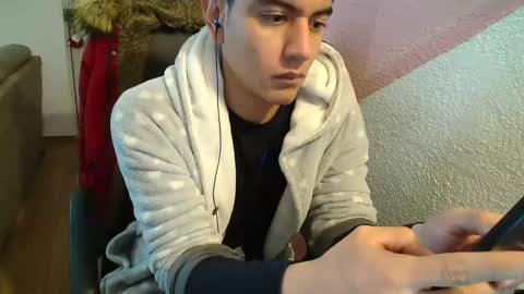 kael_art_d online show from December 2024 07:21:02 PM