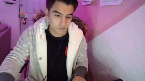 kael_art_d online show from December 2024 05:40:02 AM