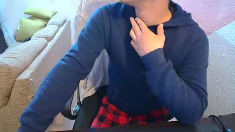 kael_art_d online show from December 2024 02:45:02 AM