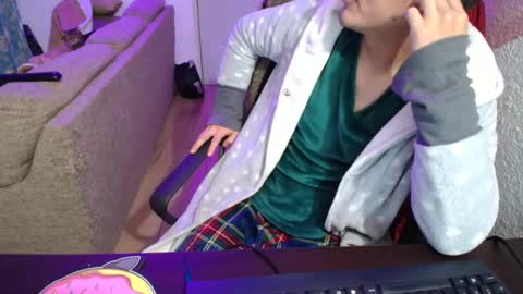 kael_art_d online show from December 2024 03:14:02 AM