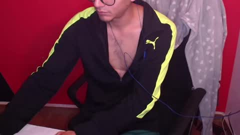 kael_art_d online show from October 2025 12:06:01 AM