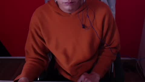 kael_art_d online show from October 2025 09:01:01 PM