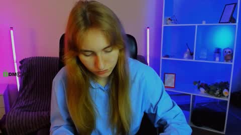 kaela_spell_ online show from November 2025 09:52:02 AM