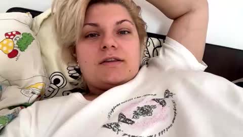 Kaelia and Daniel online show from September 2025 11:26:01 AM