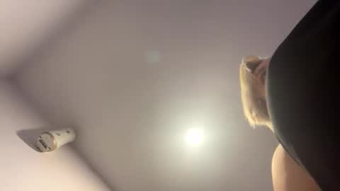 Kaelia and Daniel online show from October 2025 04:59:02 PM