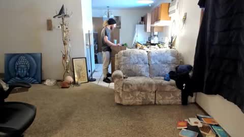 Kaiku77 online show from December 2025 05:31:02 PM