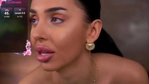 Snapshot of kairaandrews chatting on December 2025 07:10:02 PM Kaira online show from December 2025 07:10:02 PM