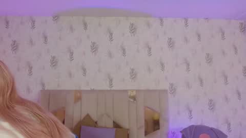 kaisage_tay online show from October 2025 01:12:02 PM