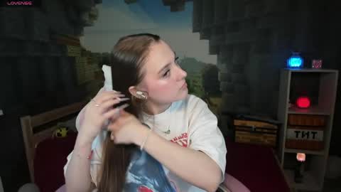 Kaisa online show from April 2026 08:03:02 PM