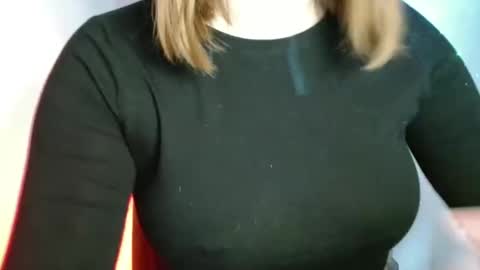 Snapshot of kaitlin_kk chatting on April 2026 10:05:01 AM Kaitlin online show from April 2026 10:05:01 AM