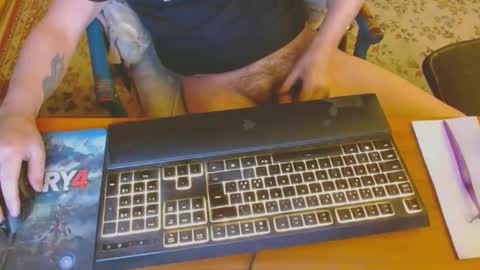 Snapshot of kaiuty chatting on December 2024 04:21:02 PM Leon online show from December 2024 04:21:02 PM