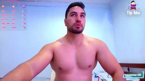 Thomas online show from October 2025 10:01:01 PM