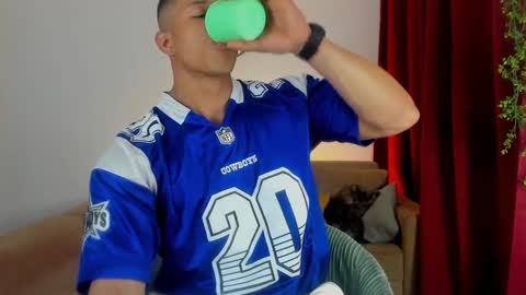 kale thomson online show from October 2025 12:05:02 AM