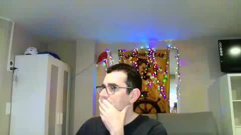 Snapshot of kalem48 chatting on December 2024 08:01:02 AM MusicMen49 online show from December 2024 08:01:02 AM