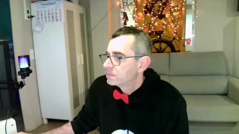 Snapshot of kalem48 chatting on January 2025 09:21:02 AM MusicMen49 online show from January 2025 09:21:02 AM