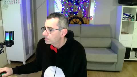 Snapshot of kalem48 chatting on January 2025 09:05:01 AM MusicMen49 online show from January 2025 09:05:01 AM