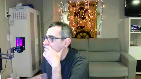 Snapshot of kalem48 chatting on January 2025 11:18:02 PM MusicMen49 online show from January 2025 11:18:02 PM