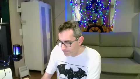 Snapshot of kalem48 chatting on January 2025 11:26:01 PM MusicMen49 online show from January 2025 11:26:01 PM