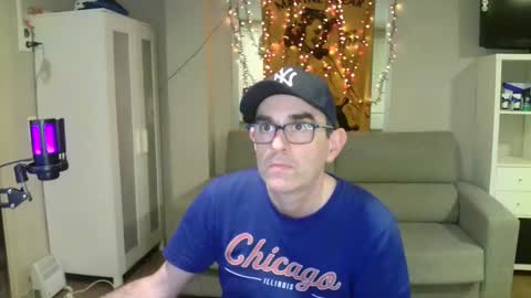 Snapshot of kalem48 chatting on January 2025 11:13:01 PM MusicMen49 online show from January 2025 11:13:01 PM