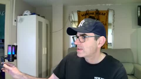 Snapshot of kalem48 chatting on January 2025 08:51:01 AM MusicMen49 online show from January 2025 08:51:01 AM