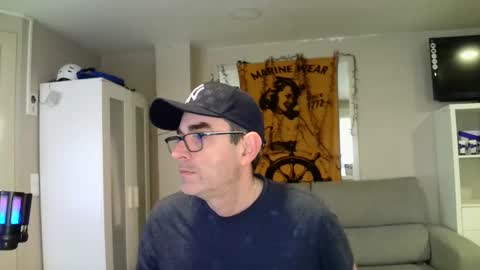 Snapshot of kalem48 chatting on January 2025 11:01:01 AM MusicMen49 online show from January 2025 11:01:01 AM