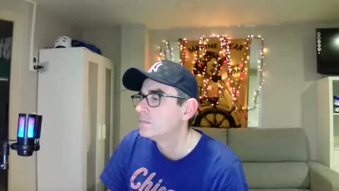 Snapshot of kalem48 chatting on February 2025 01:13:01 AM MusicMen49 online show from February 2025 01:13:01 AM