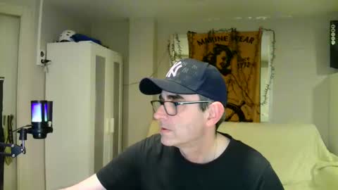 Snapshot of kalem48 chatting on February 2025 12:53:02 AM MusicMen49 online show from February 2025 12:53:02 AM