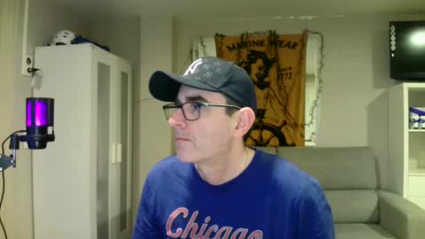 Snapshot of kalem48 chatting on February 2025 12:49:01 AM MusicMen49 online show from February 2025 12:49:01 AM