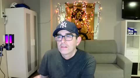 Snapshot of kalem48 chatting on March 2025 11:05:01 PM MusicMen49 online show from March 2025 11:05:01 PM