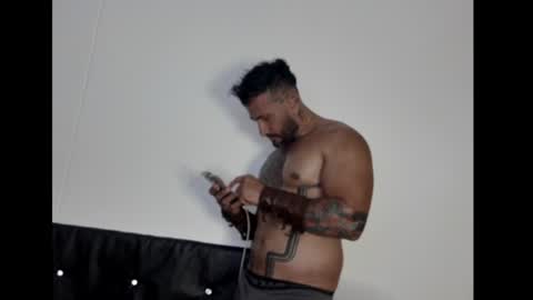 Snapshot of kaleth_price chatting on February 2025 01:11:01 AM Kaleth Price online show from February 2025 01:11:01 AM