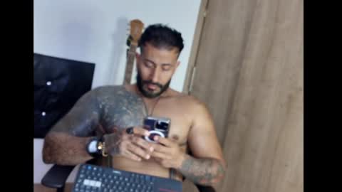 Snapshot of kaleth_price chatting on March 2025 02:04:02 AM Kaleth Price online show from March 2025 02:04:02 AM