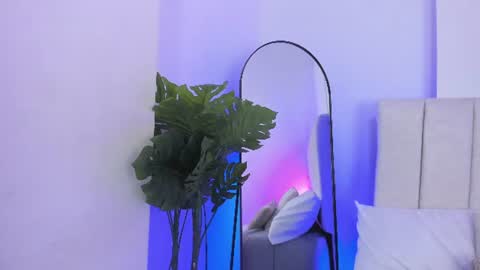 Kali Bloom  online show from July 2026 09:39:02 PM