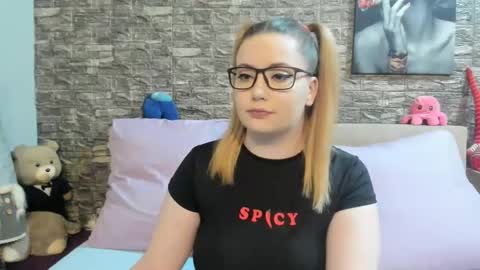 kalindahot online show from May 2026 06:04:01 PM