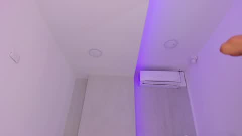 Carolina   online show from January 2025 09:17:01 PM