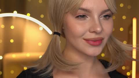 Snapshot of kalisa_pearl chatting on December 2024 08:10:02 PM Please call me Kalisa online show from December 2024 08:10:02 PM