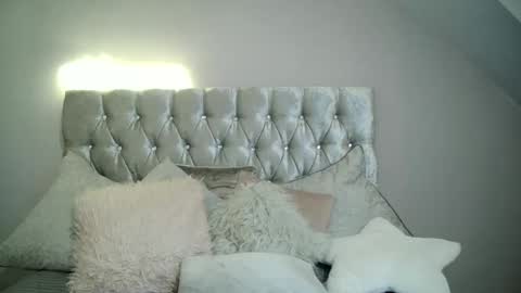 Kallisi online show from December 2024 07:45:01 PM