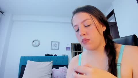 Kamilalopez online show from May 2026 11:10:02 PM