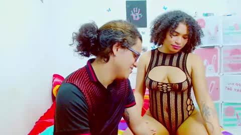 Snapshot of kami_chigiri chatting on December 2024 12:14:02 AM Dante and Carolina independient model online show from December 2024 12:14:02 AM