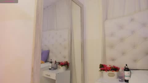 Snapshot of kamila_arias chatting on September 2025 12:49:02 PM online show from September 2025 12:49:02 PM