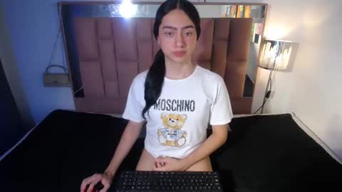 Snapshot of kammi_candy chatting on October 2025 01:06:02 AM -- kammi -- online show from October 2025 01:06:02 AM