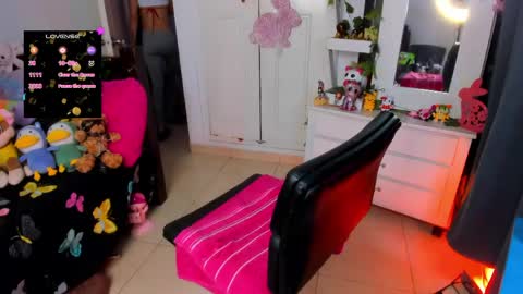 hello  Im Danni online show from June 2026 12:22:02 PM